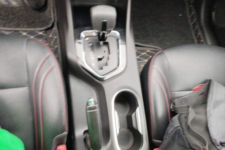 Used Soueast DX3 2018 1.5T CVT Luxury Model Gear Lever