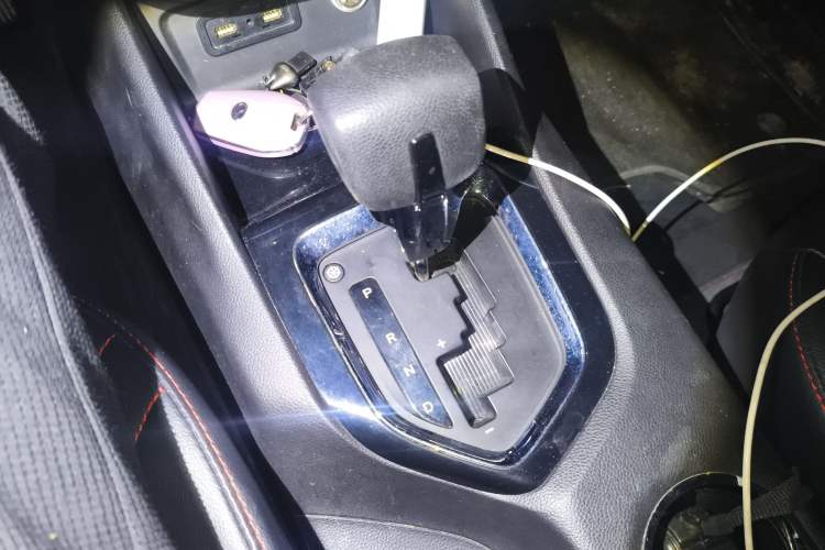Used Soueast DX3 2018 1.5T CVT Luxury Model Gear Lever