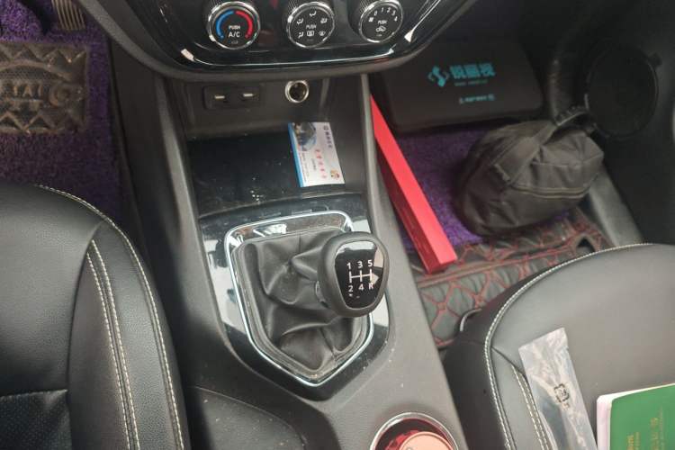 Used Soueast DX3 2018 1.5L Manual Luxury Model Gear Lever