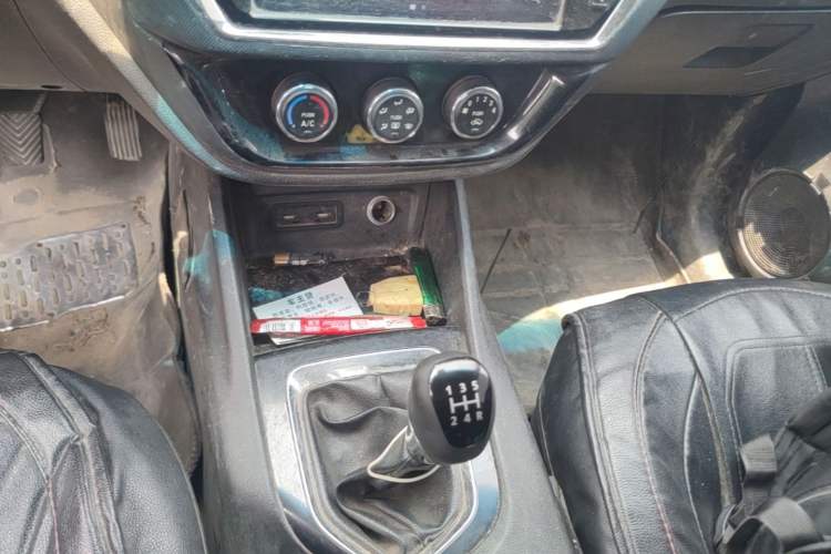 Used Soueast DX3 2018 1.5L Manual Comfort Model Gear Lever