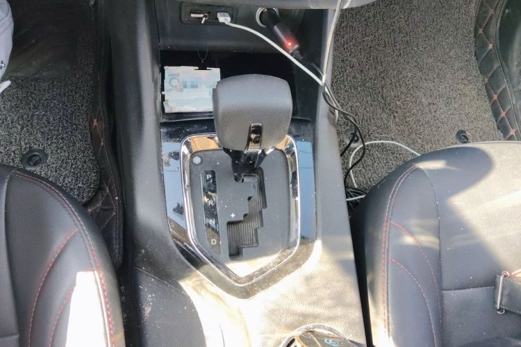Used Soueast DX3 2018 1.5T CVT Luxury Model Gear Lever