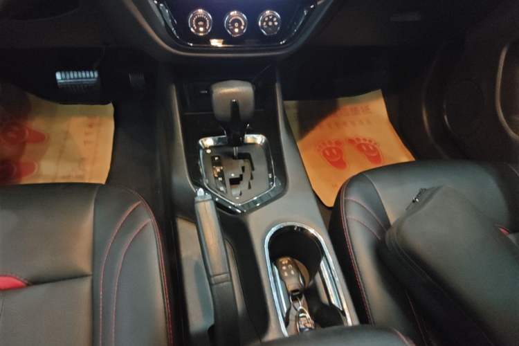 Used Soueast DX3 2018 1.5T CVT Luxury Model Gear Lever