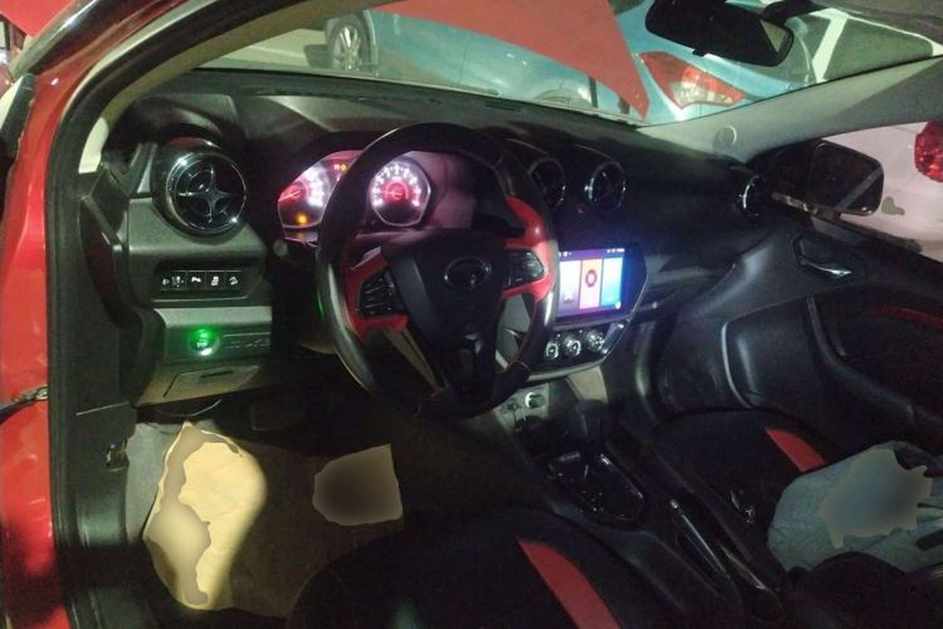 Used Soueast DX3 2018 1.5T SRG CVT Flagship Model Interior 2