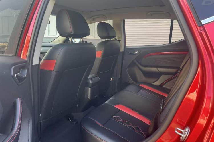 Used Soueast DX3 2018 1.5T SRG CVT Flagship Model Interior 3
