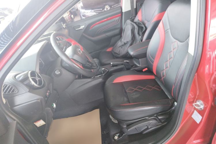 Used Soueast DX3 2018 1.5T SRG Manual Luxury Model Left Front Seat