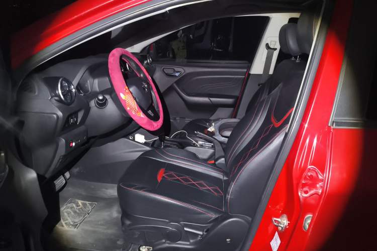 Used Soueast DX3 2018 1.5T CVT Luxury Model Left Front Seat