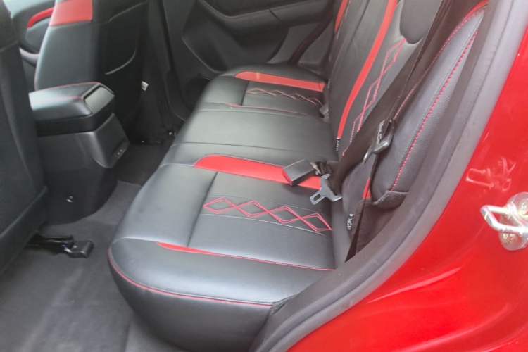 Used Soueast DX3 2018 1.5T SRG Manual Flagship Model Left Rear Seat