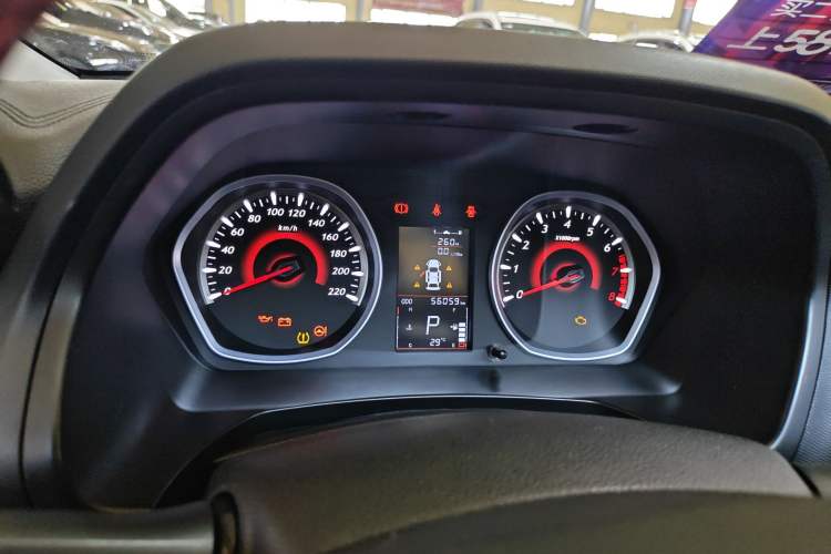Used Soueast DX3 2018 1.5T SRG CVT Flagship Model Odometer Close Up