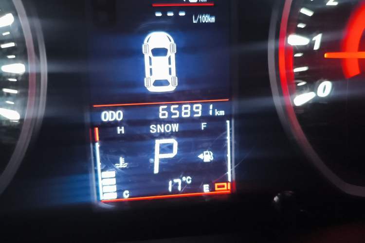 Used Soueast DX3 2018 1.5T CVT Luxury Model Odometer Close Up