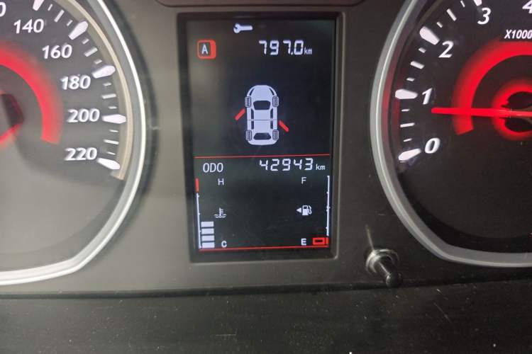 Used Soueast DX3 2018 1.5L Manual Luxury Model Odometer Close Up