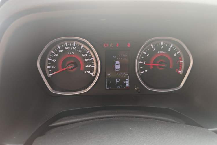 Used Soueast DX3 2018 1.5T CVT Flagship Edition Odometer Close Up