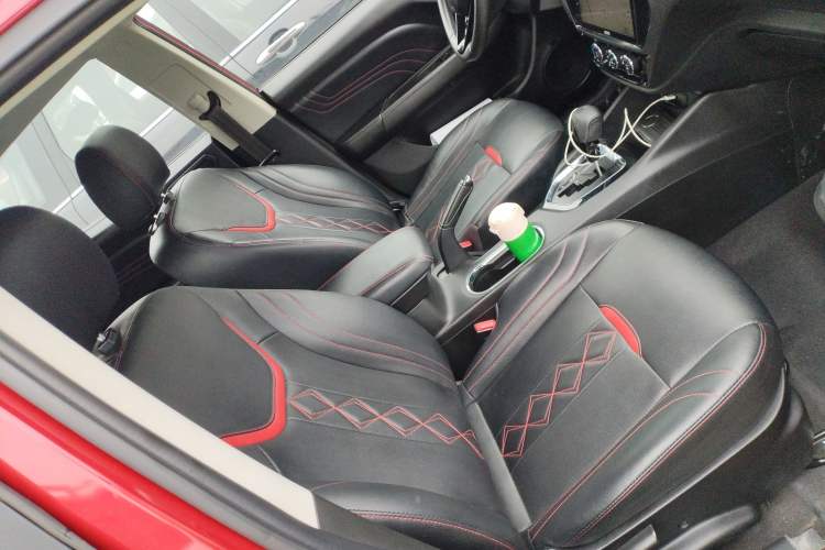 Used Soueast DX3 2018 1.5T CVT Luxury Model Right Front Seat