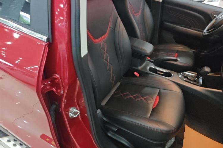 Used Soueast DX3 2018 1.5T CVT Luxury Model Right Front Seat