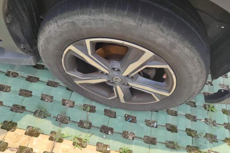 Used Soueast DX3 2018 1.5L Manual Comfort Model Right Front Wheel Hub