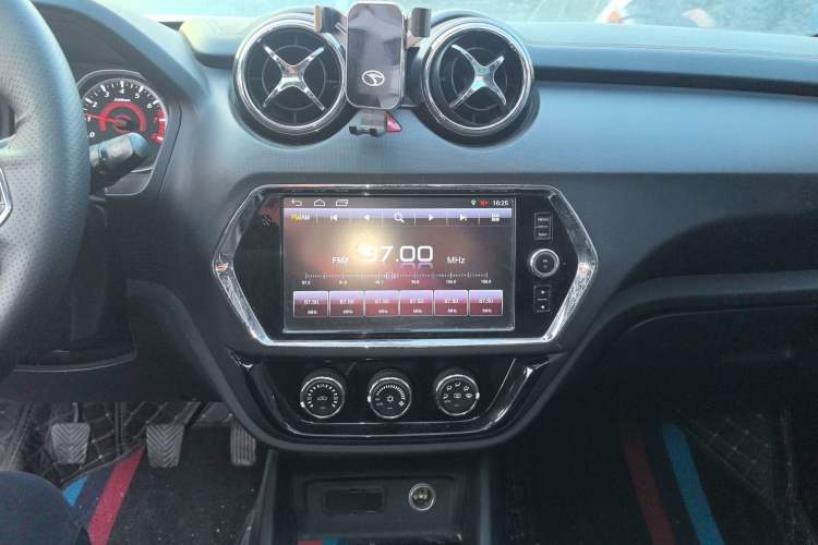Used Soueast DX3 2018 1.5L Manual Luxury Model Audio And AC Panel