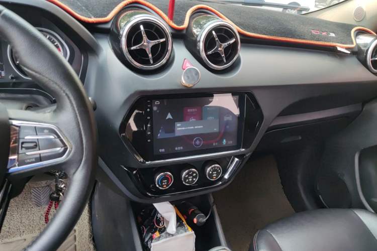Used Soueast DX3 2018 1.5L Manual Luxury Model Audio And AC Panel
