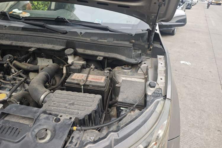 Used Soueast DX3 2018 1.5T CVT Luxury Model Engine Bay Left
