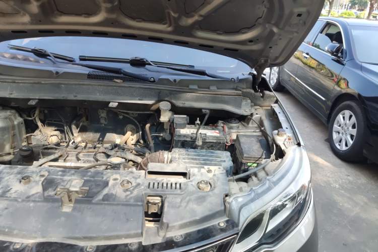 Used Soueast DX3 2018 1.5L Manual Luxury Model Engine Bay Left