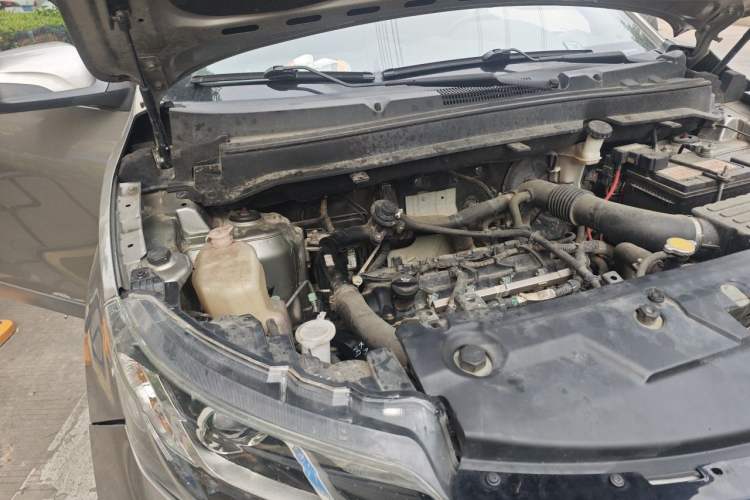 Used Soueast DX3 2018 1.5T CVT Luxury Model Engine Bay Right