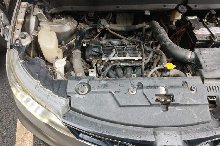 Used Soueast DX3 2018 1.5T CVT Luxury Model Engine Bay Right
