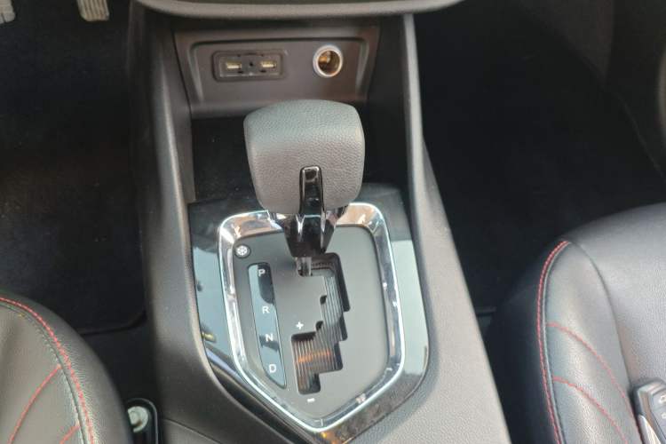 Used Soueast DX3 2018 1.5T CVT Luxury Model Gear Lever