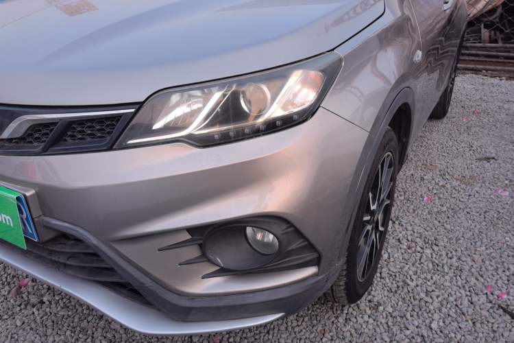 Used Soueast DX3 2018 1.5L Manual Luxury Model Left Front Headlight