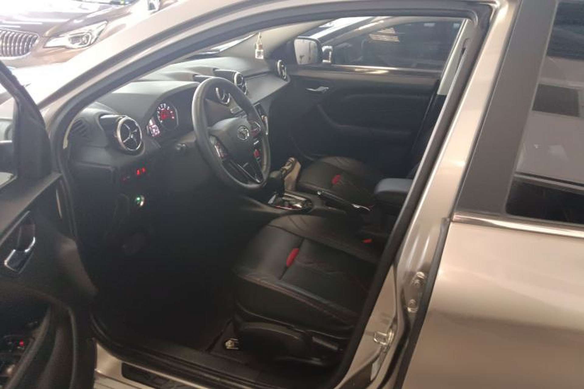 Used Soueast DX3 2018 1.5T CVT Luxury Model Left Front Seat