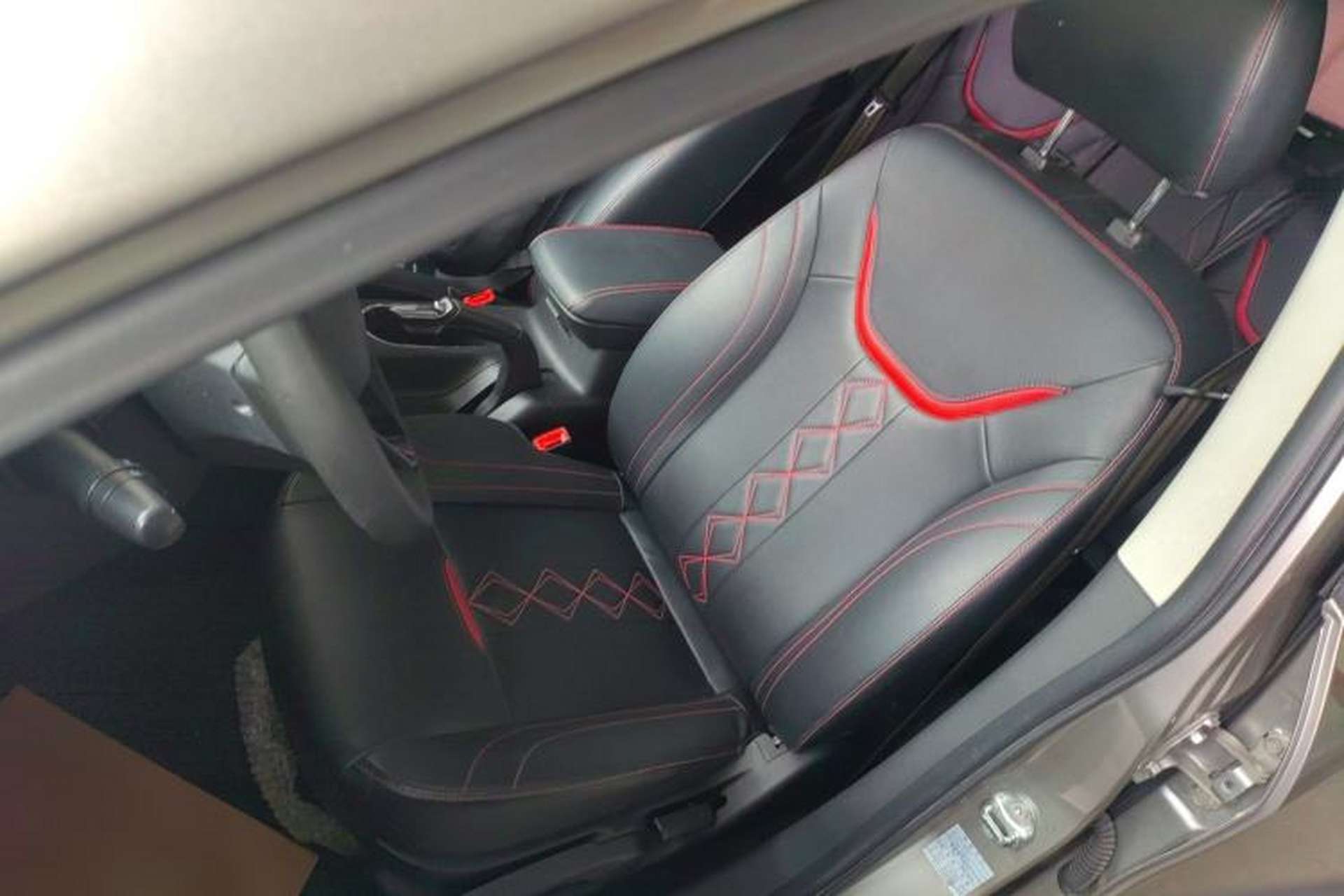 Used Soueast DX3 2018 1.5L Manual Luxury Model Left Front Seat