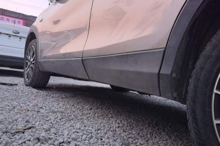 Used Soueast DX3 2018 1.5L Manual Luxury Model Left Side Sill