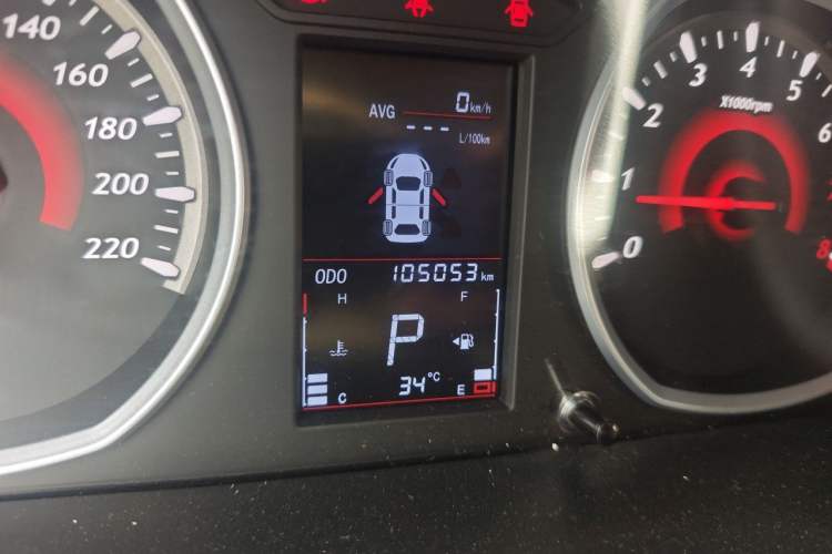 Used Soueast DX3 2018 1.5T CVT Luxury Model Odometer Close Up