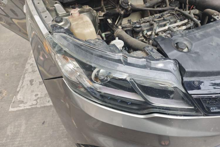 Used Soueast DX3 2018 1.5T CVT Luxury Model Right Front Headlight