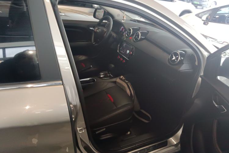 Used Soueast DX3 2018 1.5T CVT Luxury Model Right Front Seat