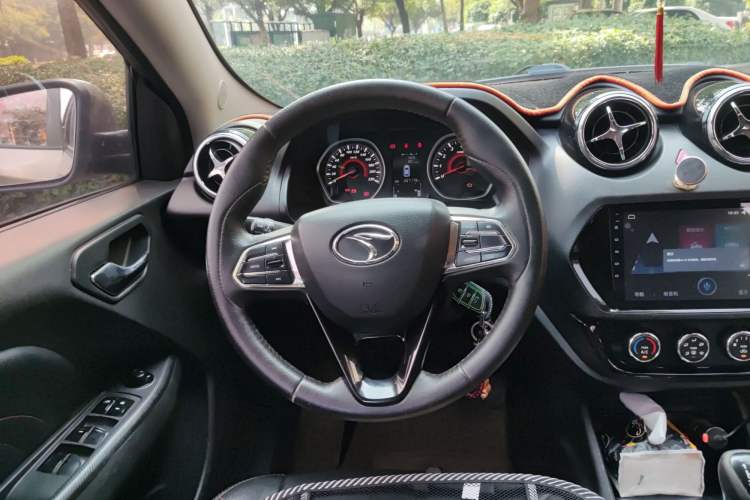 Used Soueast DX3 2018 1.5L Manual Luxury Model Steering Wheel