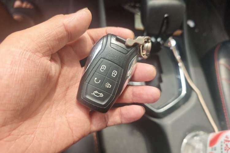 Used Soueast DX3 2018 1.5T CVT Luxury Model Vehicle Key