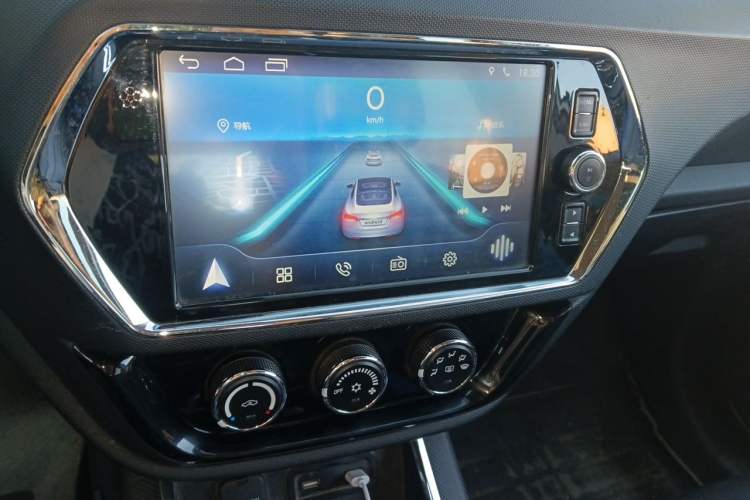 Used Soueast DX3 2018 EV Flagship Model Audio And AC Panel