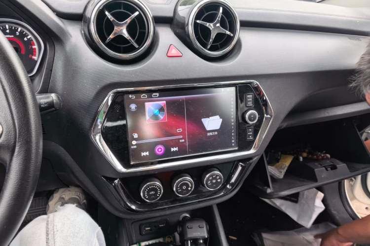 Used Soueast DX3 2018 1.5T CVT Flagship Edition Audio And AC Panel
