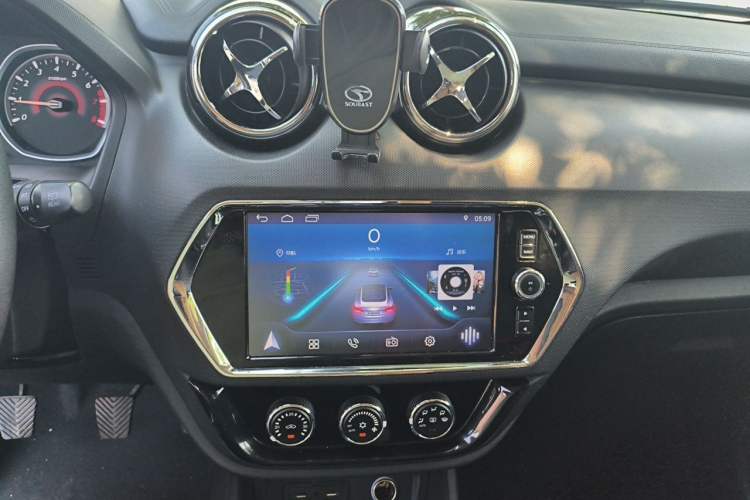 Used Soueast DX3 2018 1.5L Manual Luxury Model Audio And AC Panel