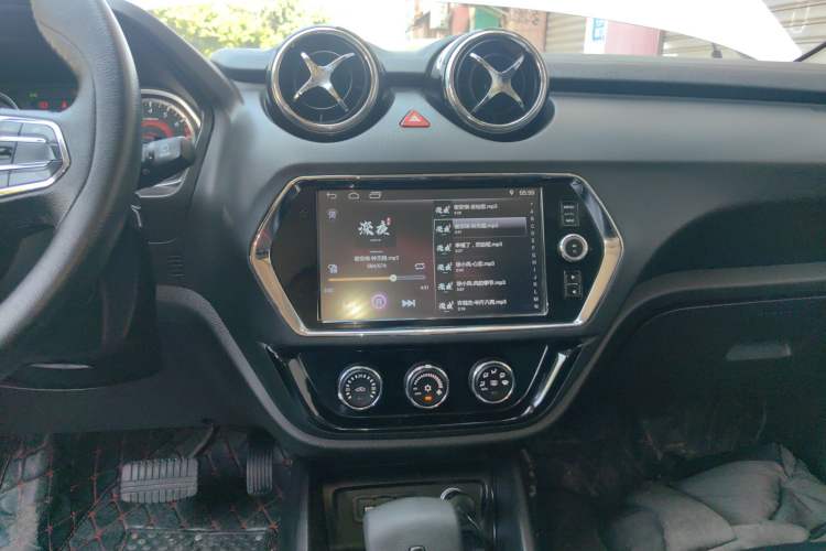 Used Soueast DX3 2018 1.5T CVT Luxury Model Audio And AC Panel