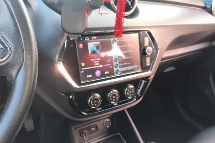 Used Soueast DX3 2018 1.5L Manual Luxury Model Audio And AC Panel