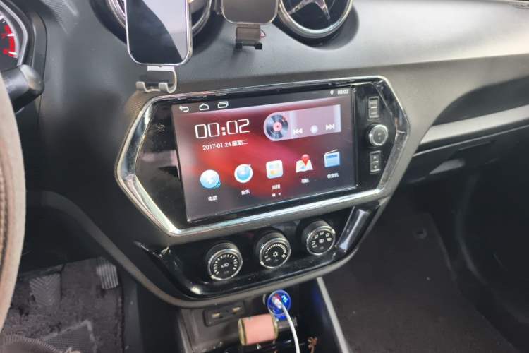 Used Soueast DX3 2018 1.5L Manual Luxury Model Audio And AC Panel