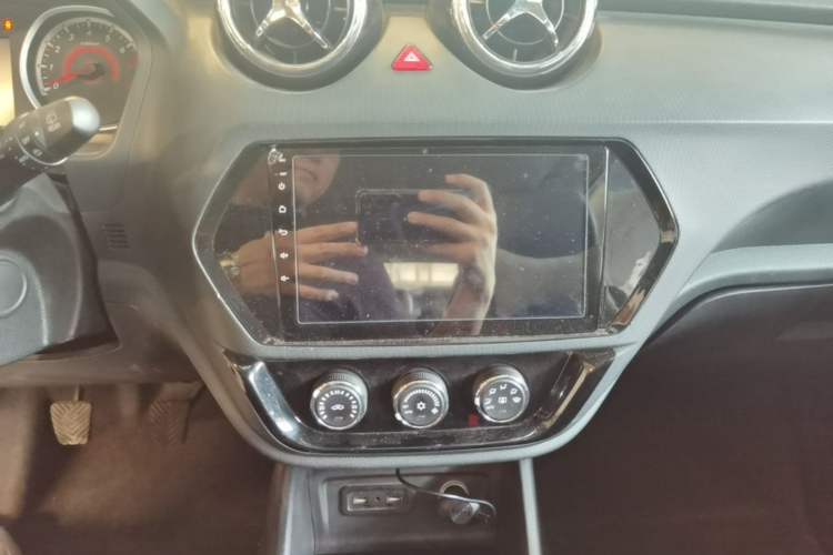 Used Soueast DX3 2018 1.5L Manual Luxury Model Audio And AC Panel
