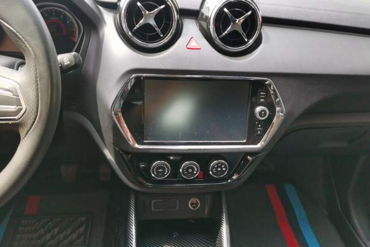 Used Soueast DX3 2018 1.5L Manual Luxury Model Audio And AC Panel