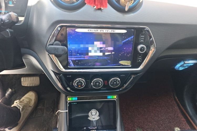 Used Soueast DX3 2018 EV Flagship Model Audio And AC Panel