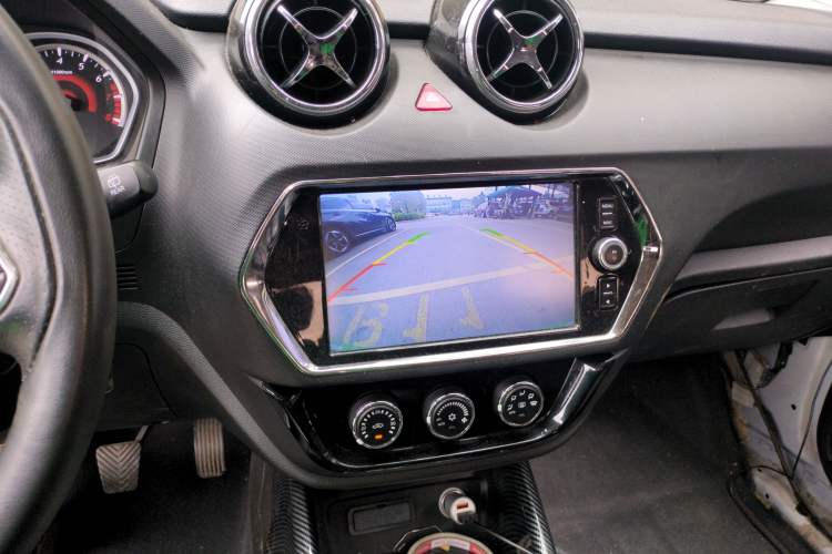 Used Soueast DX3 2018 1.5L Manual Luxury Model Audio And AC Panel