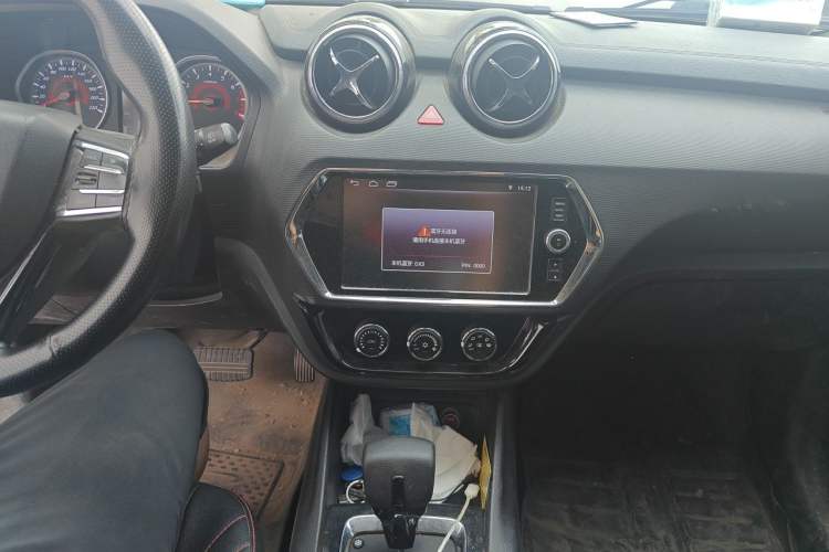 Used Soueast DX3 2018 1.5T CVT Luxury Model Audio And AC Panel
