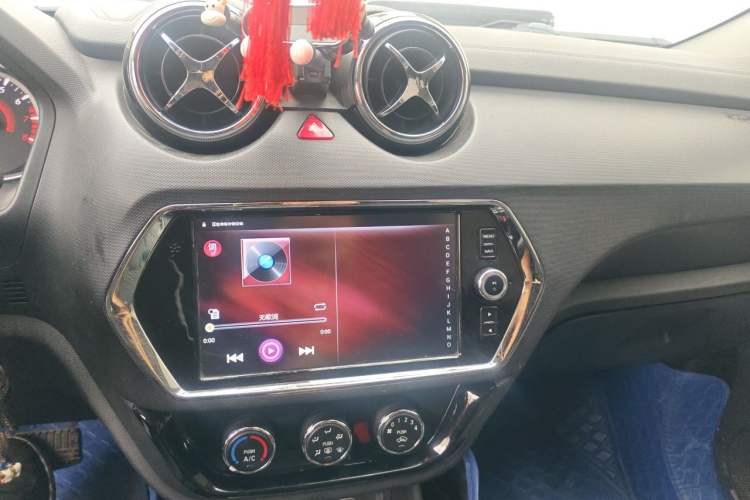 Used Soueast DX3 2018 1.5T CVT Luxury Model Audio And AC Panel