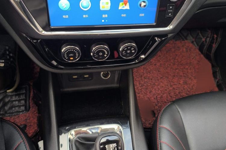 Used Soueast DX3 2018 1.5L Manual Luxury Model Audio And AC Panel
