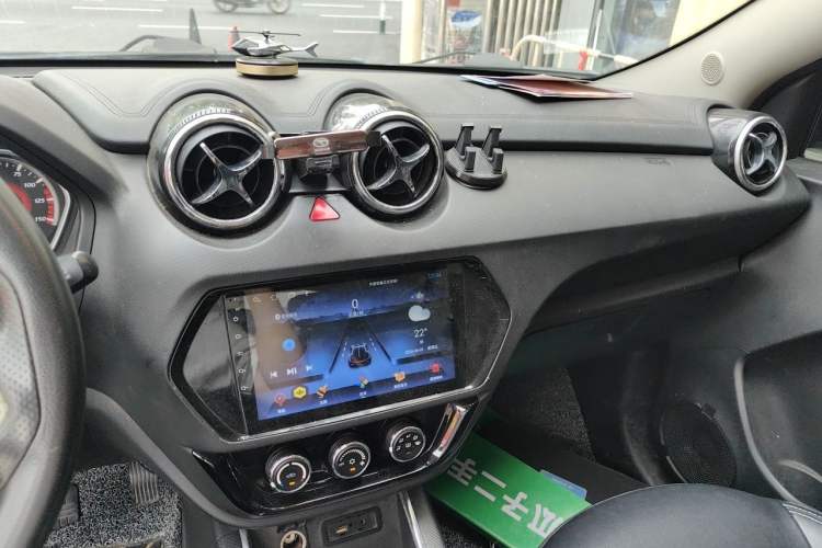 Used Soueast DX3 2018 EV400 Elite Edition Audio And AC Panel