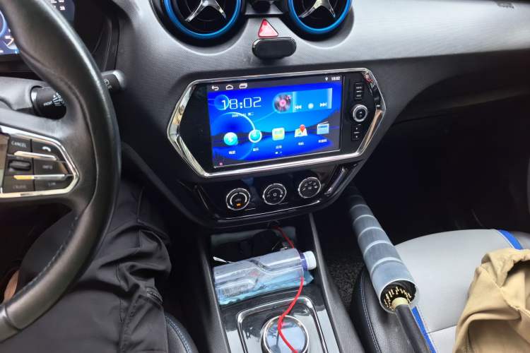 Used Soueast DX3 2018 EV Flagship Model Audio And AC Panel