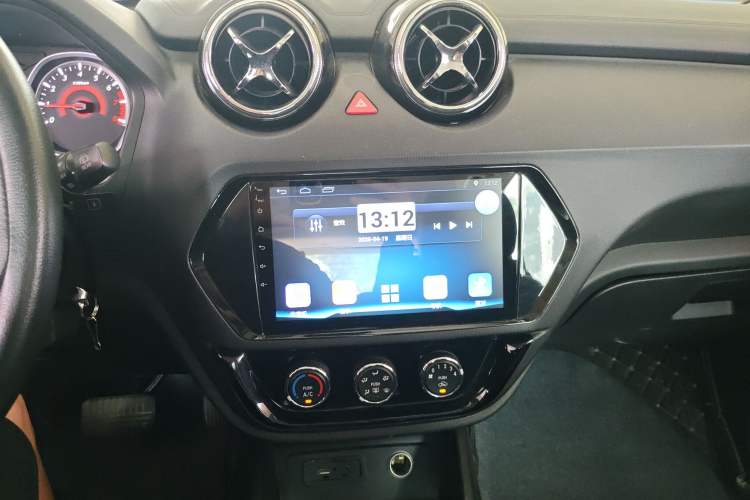 Used Soueast DX3 2018 1.5T CVT Luxury Model Audio And AC Panel